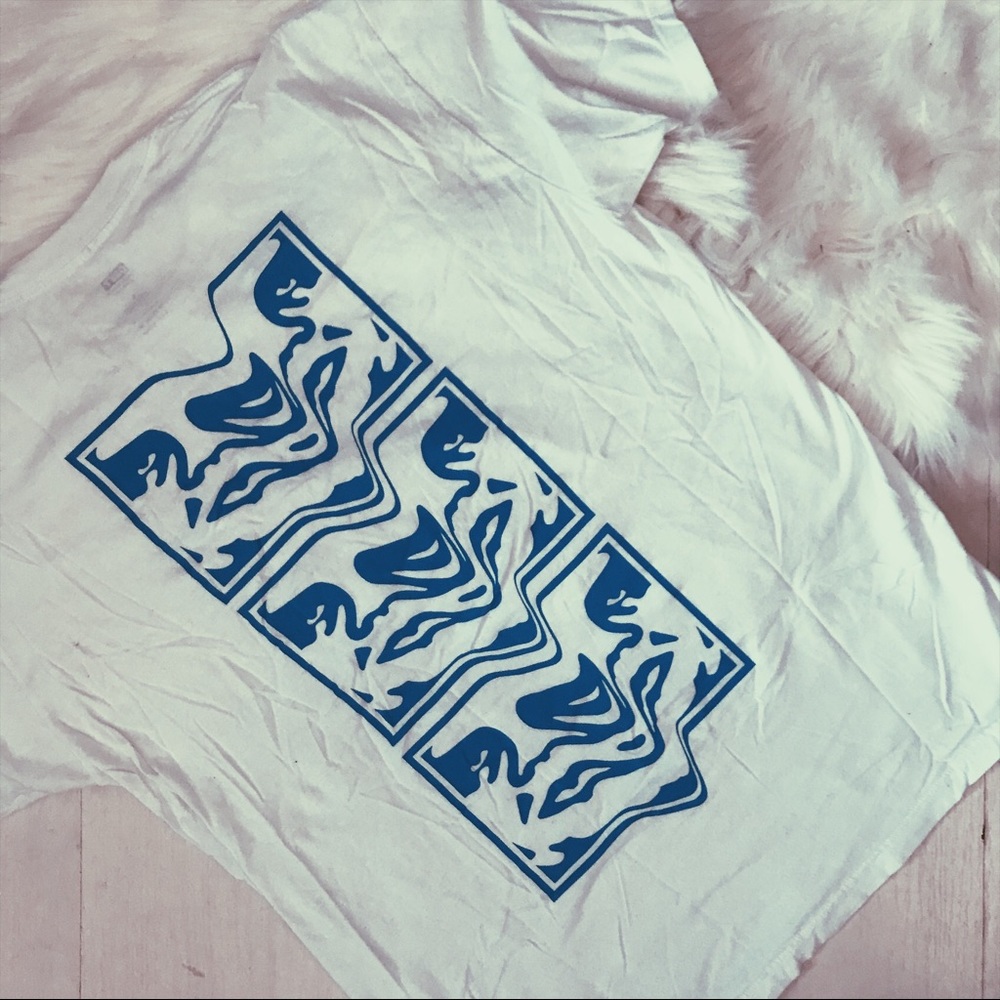 Obey shirt